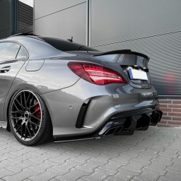 Dyfuzor pod spojler pasuje do Mercedesa C117 X117 CLA 45 AMG (tylko po liftingu)