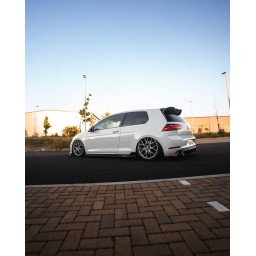 PROGI BOCZNE VW GOLF R &...