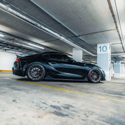 Carbon ID-23 progi boczne do Toyota Supra (2019+, J29)