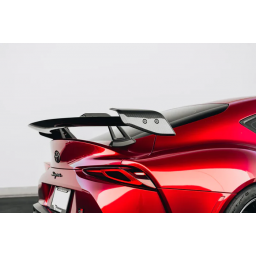 TYLNY SPOJLER SWAN NECK AT-R Z WŁÓKNA WĘGLOWEGO PRE-PREG DO TOYOTA GR SUPRA A90 MK5, AUTORSTWA ADRO (2019+)